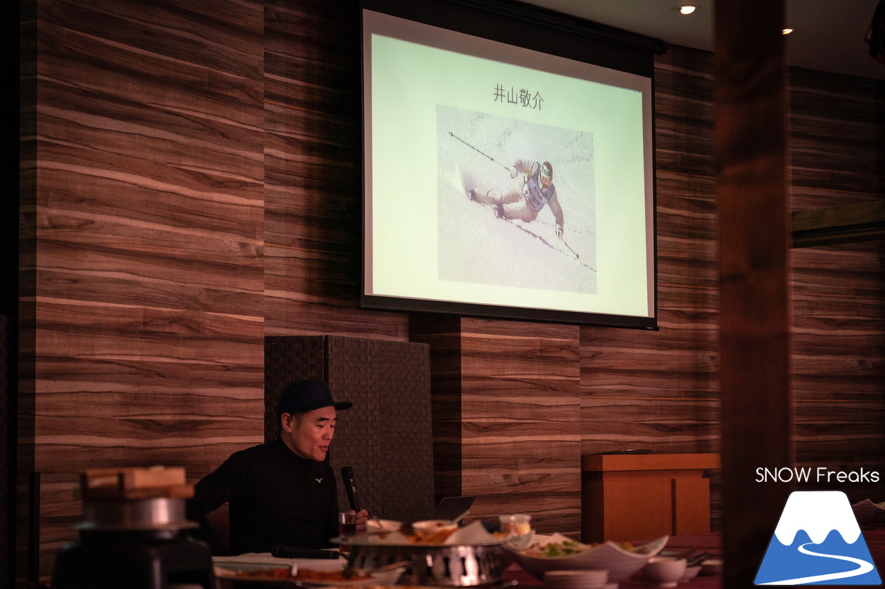 たくさん滑って、いっぱい食べて☆楽しいイベントが帰ってきた！ めもるホールディングス presents プロスキーヤー・井山敬介さんと行く『雪育ツアー』2024 in 恵庭｜ダイナスティスキーリゾート